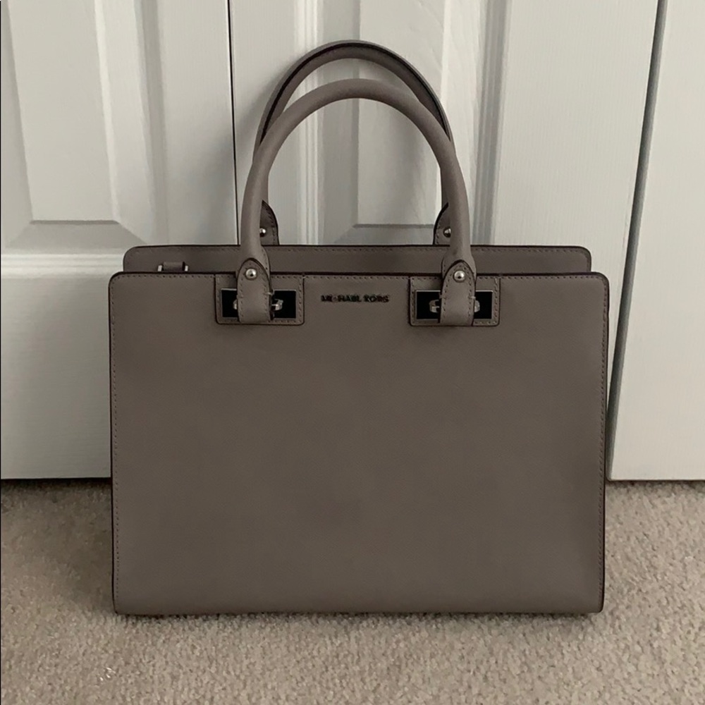 Michael Kors Medium Purse - Picture 2 of 5